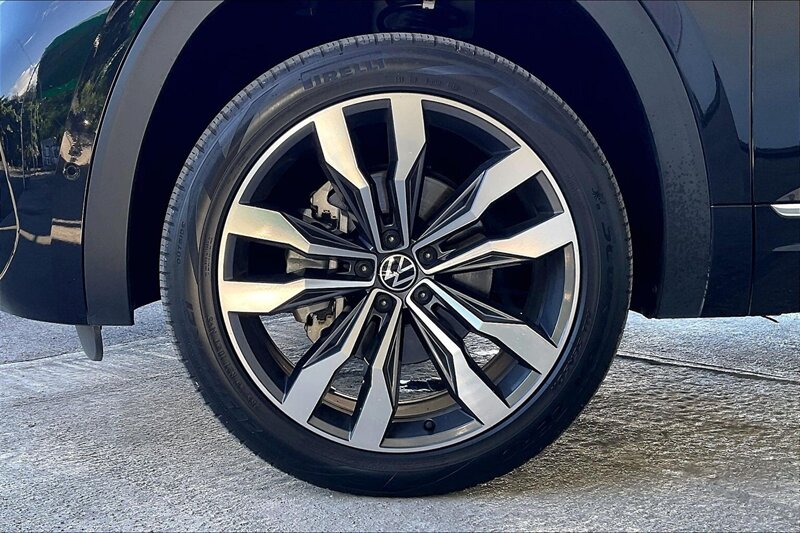 2023 Volkswagen Atlas Cross Sport V6 SEL Premium R-Line 4Mo - Photo 9 - Ponce, AL 00717