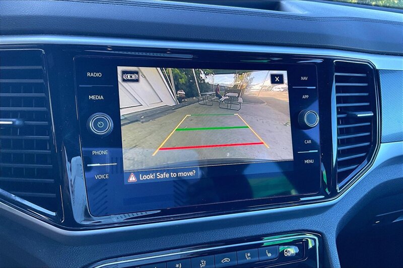 2023 Volkswagen Atlas Cross Sport V6 SEL Premium R-Line 4Mo - Photo 20 - Ponce, AL 00717