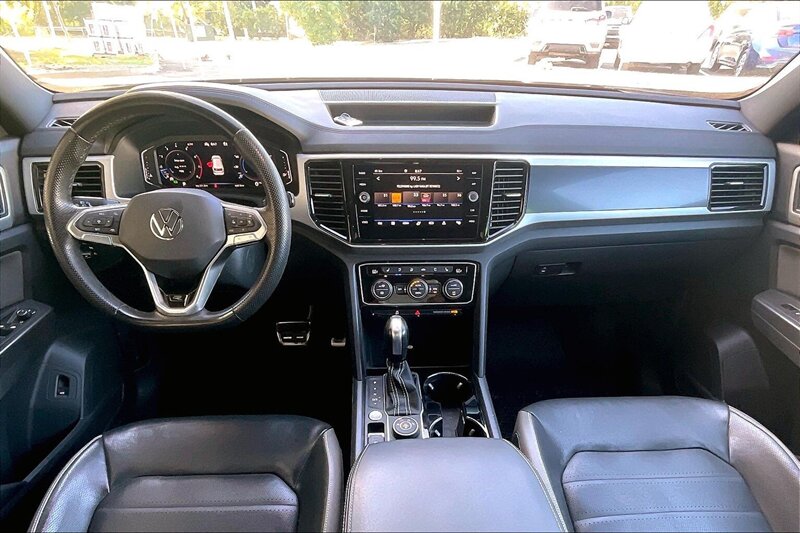 2023 Volkswagen Atlas Cross Sport V6 SEL Premium R-Line 4Mo - Photo 14 - Ponce, AL 00717