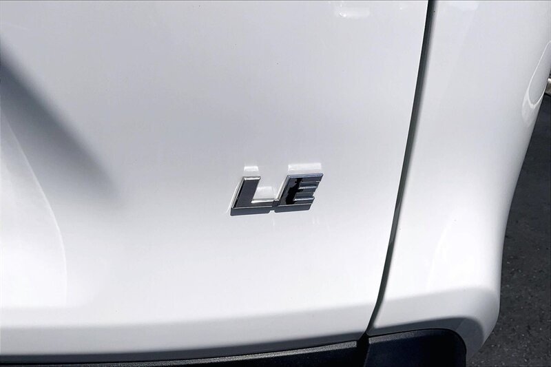 2025 Toyota RAV4 LE - Photo 8 - Ponce, AL 00717