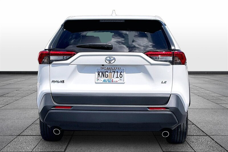 2025 Toyota RAV4 LE - Photo 4 - Ponce, AL 00717