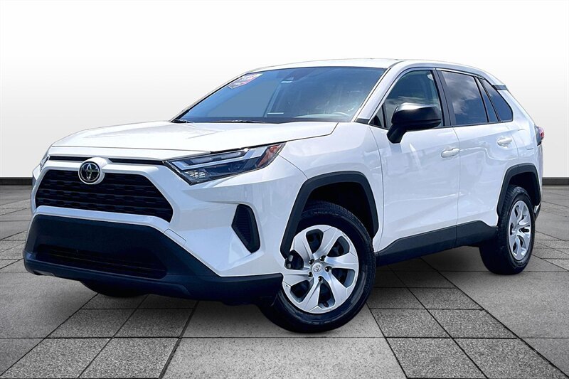 2025 Toyota RAV4 LE - Photo 2 - Ponce, AL 00717