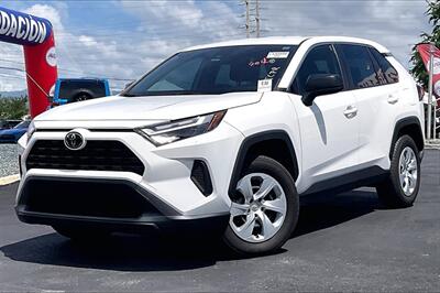 2025 Toyota RAV4 LE SUV