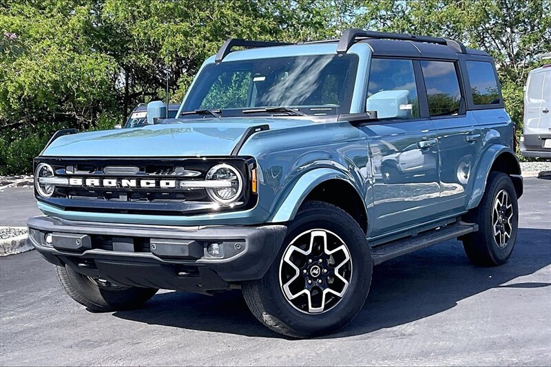 2022 Ford Bronco Outer Banks Advanced 4x4's photo