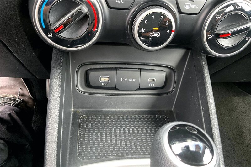 2023 Hyundai VENUE SE - Photo 31 - Ponce, AL 00717