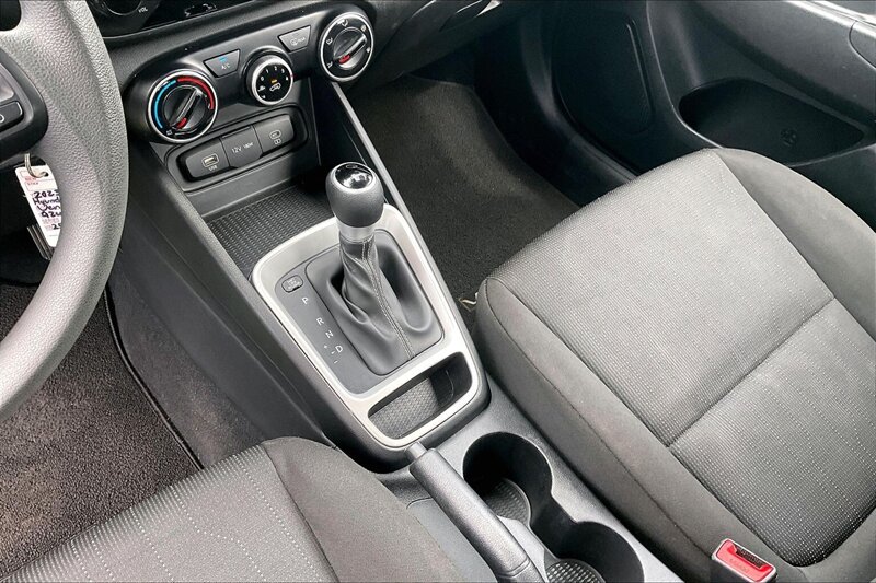 2023 Hyundai VENUE SE - Photo 16 - Ponce, AL 00717