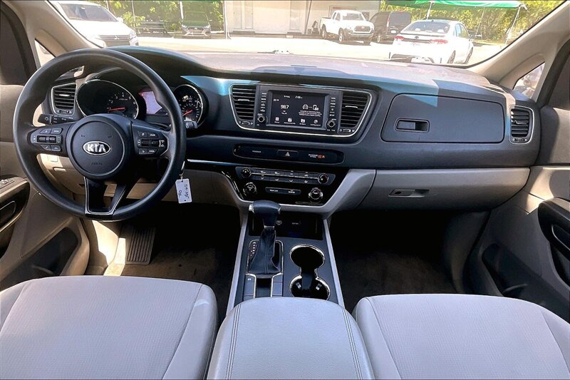 2020 Kia Sedona LX - Photo 14 - Ponce, AL 00717