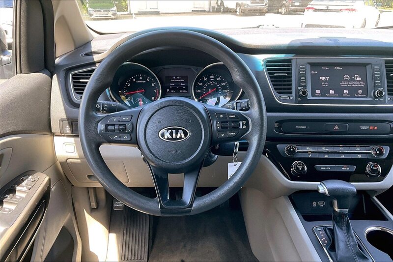 2020 Kia Sedona LX - Photo 5 - Ponce, AL 00717