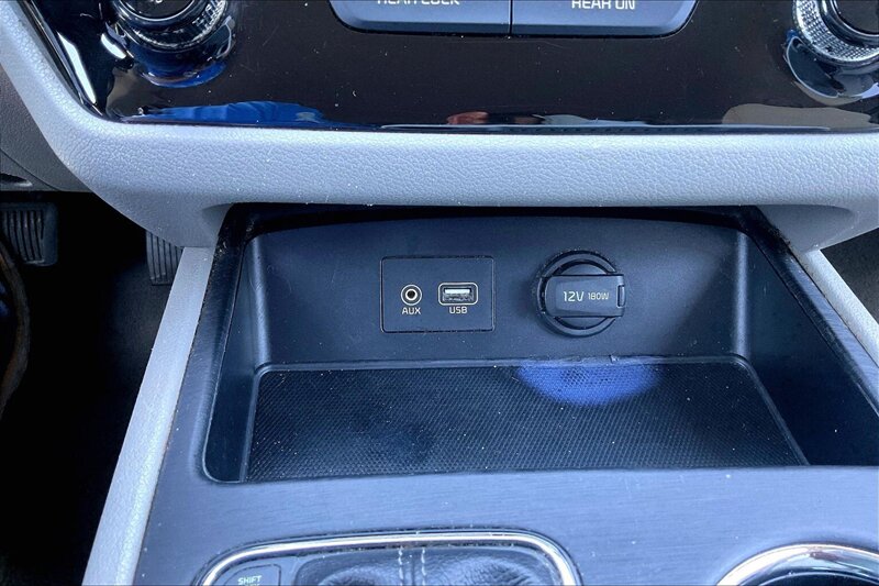 2020 Kia Sedona LX - Photo 32 - Ponce, AL 00717
