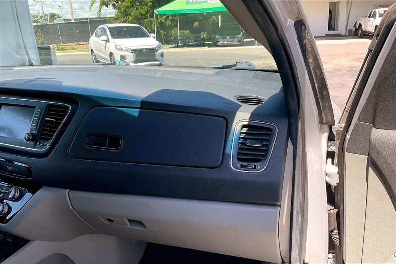 2020 Kia Sedona LX - Photo 15 - Ponce, AL 00717