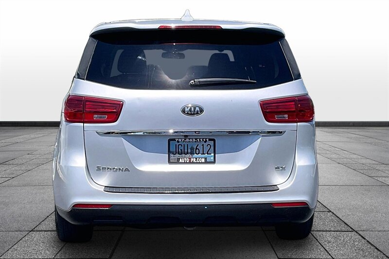 2020 Kia Sedona LX - Photo 4 - Ponce, AL 00717