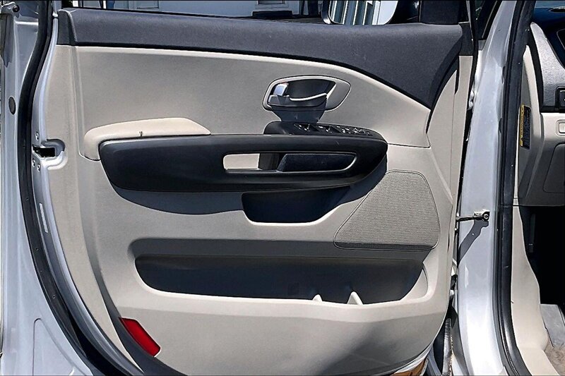 2020 Kia Sedona LX - Photo 22 - Ponce, AL 00717