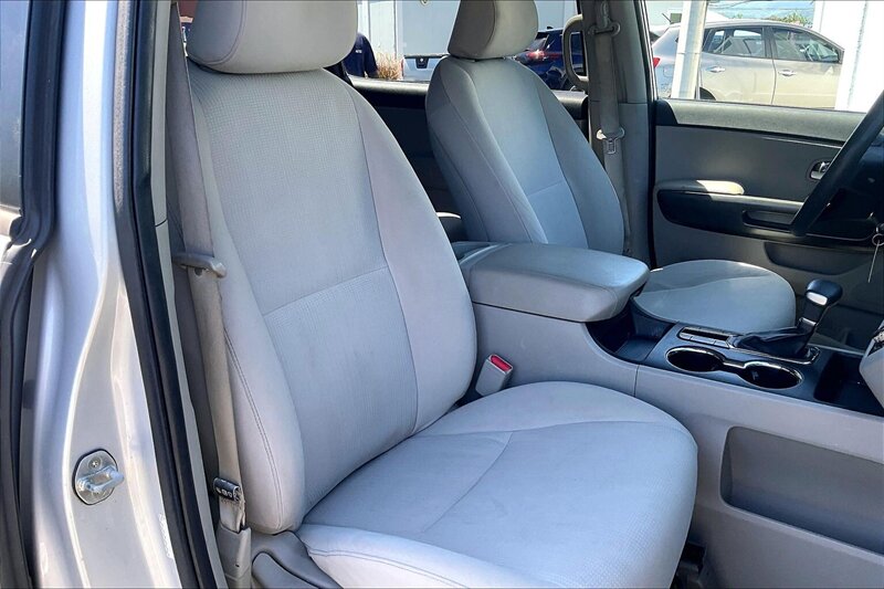 2020 Kia Sedona LX - Photo 7 - Ponce, AL 00717