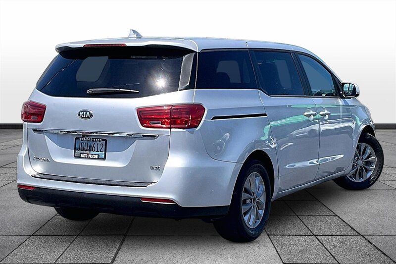 2020 Kia Sedona LX - Photo 12 - Ponce, AL 00717