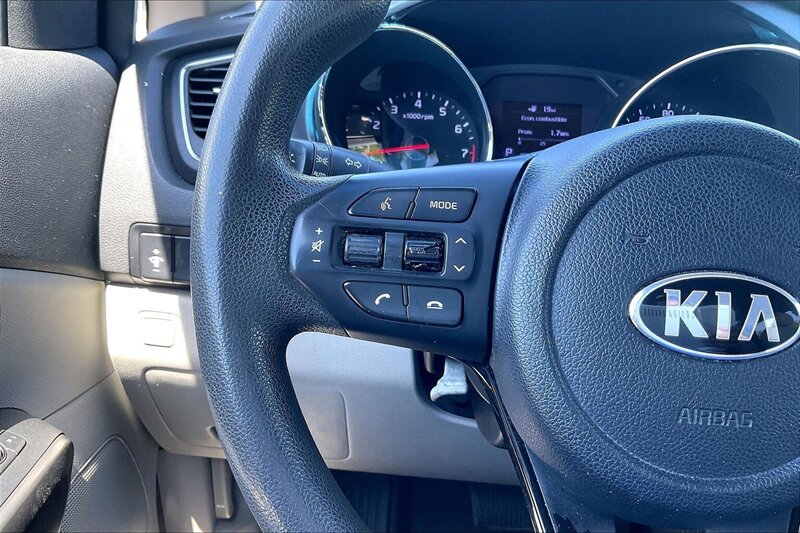 2020 Kia Sedona LX - Photo 17 - Ponce, AL 00717