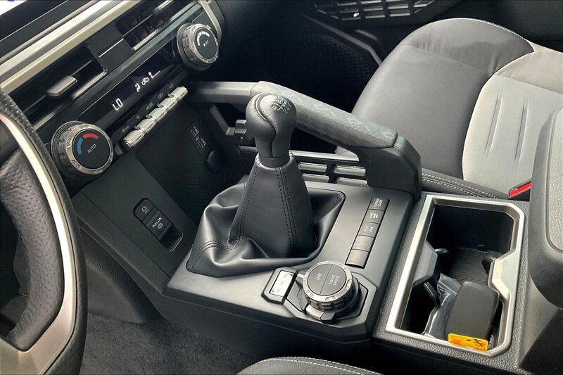 2024 Toyota Tacoma TRD Sport - Photo 18 - Ponce, AL 00717