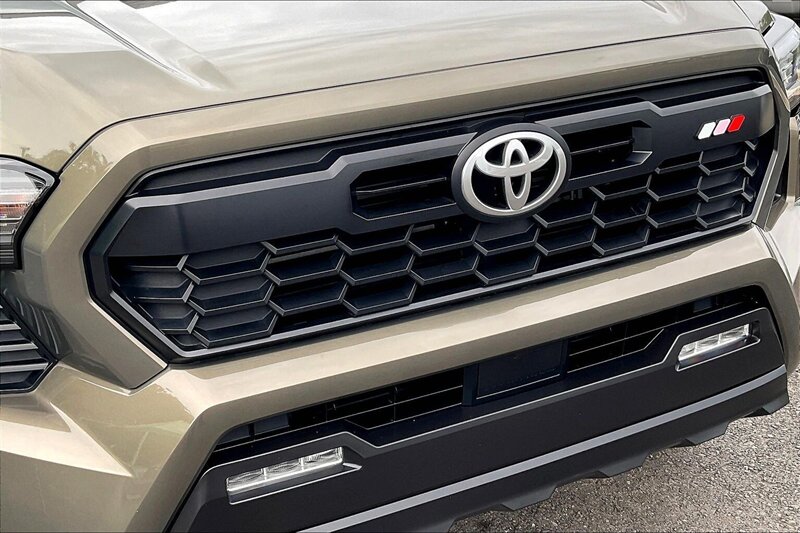 2024 Toyota Tacoma TRD Sport - Photo 31 - Ponce, AL 00717