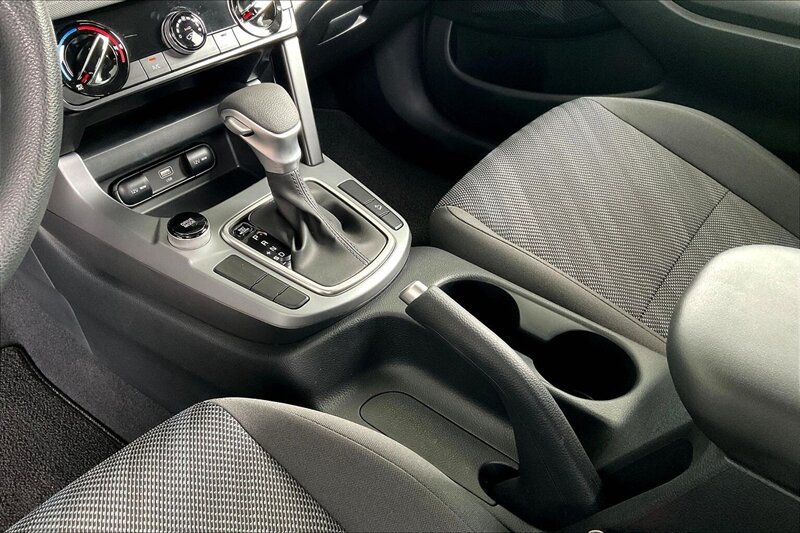 2024 Kia Seltos LX - Photo 17 - Ponce, AL 00717