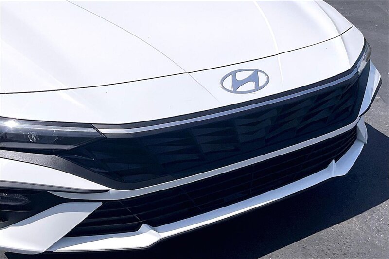 2025 Hyundai ELANTRA SE - Photo 29 - Ponce, AL 00717