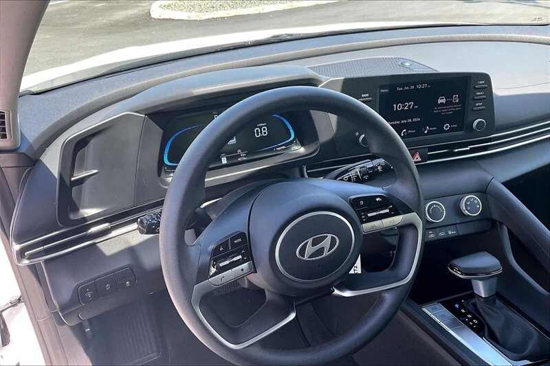 2025 Hyundai ELANTRA SE - Photo 13 - Ponce, AL 00717