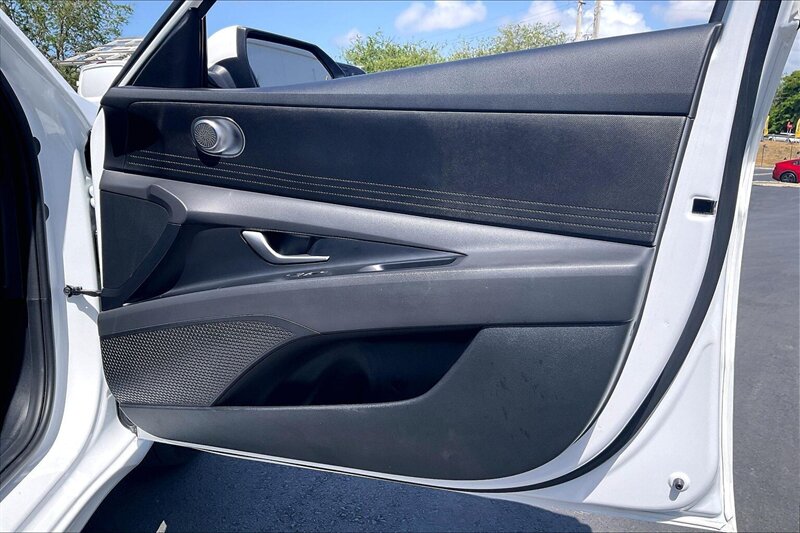 2025 Hyundai ELANTRA SE - Photo 23 - Ponce, AL 00717
