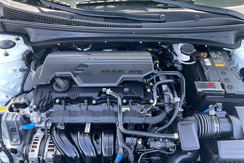 2025 Hyundai ELANTRA SE - Photo 9 - Ponce, AL 00717