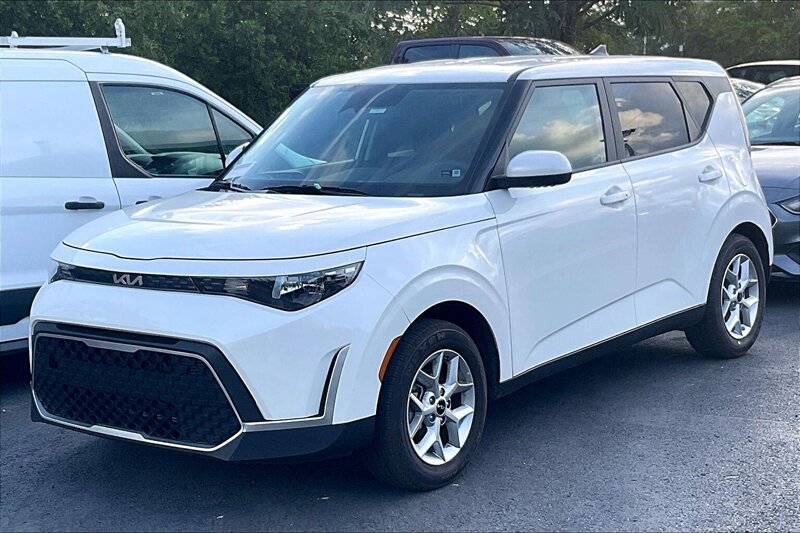 2025 Kia Soul S  
