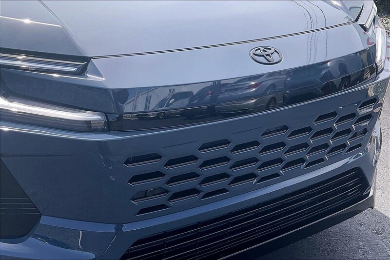 2026 Toyota RAV4 SE - Photo 30 - Ponce, AL 00717