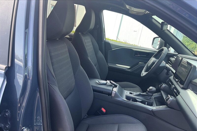 2026 Toyota RAV4 SE - Photo 7 - Ponce, AL 00717