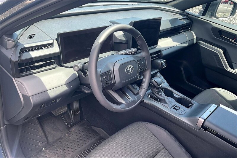 2026 Toyota RAV4 SE - Photo 14 - Ponce, AL 00717