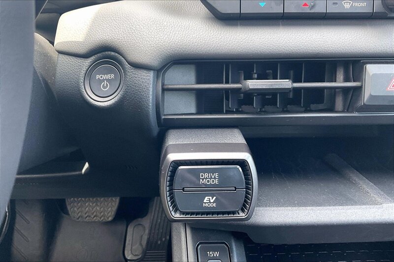 2026 Toyota RAV4 SE - Photo 32 - Ponce, AL 00717