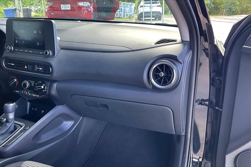 2022 Hyundai KONA SE - Photo 15 - Ponce, AL 00717