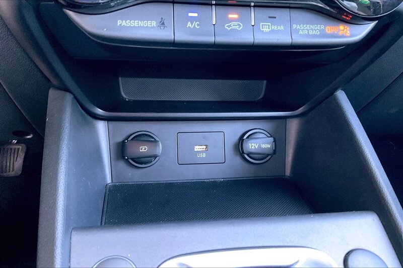 2022 Hyundai KONA SE - Photo 31 - Ponce, AL 00717