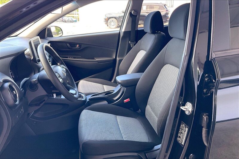 2022 Hyundai KONA SE - Photo 24 - Ponce, AL 00717