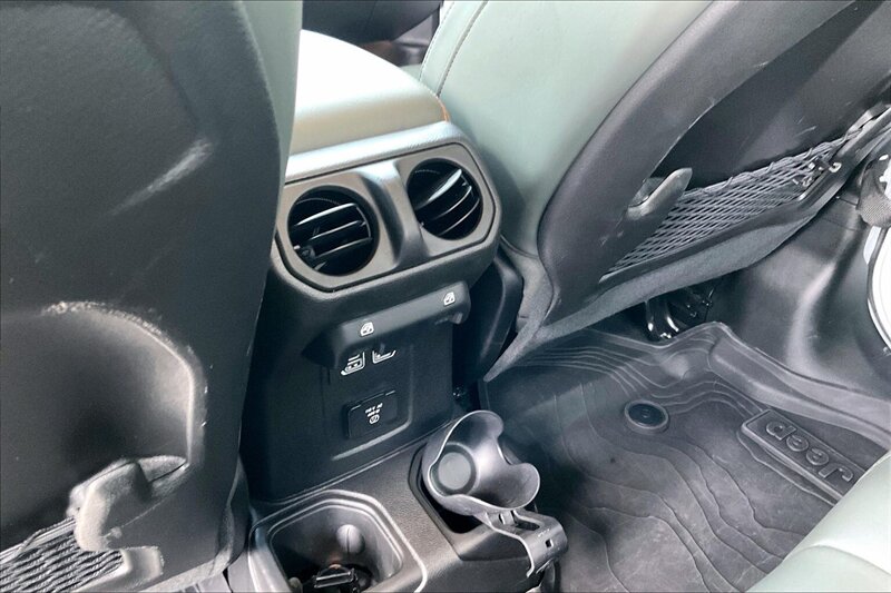 2024 Jeep Gladiator Mojave - Photo 32 - Ponce, AL 00717