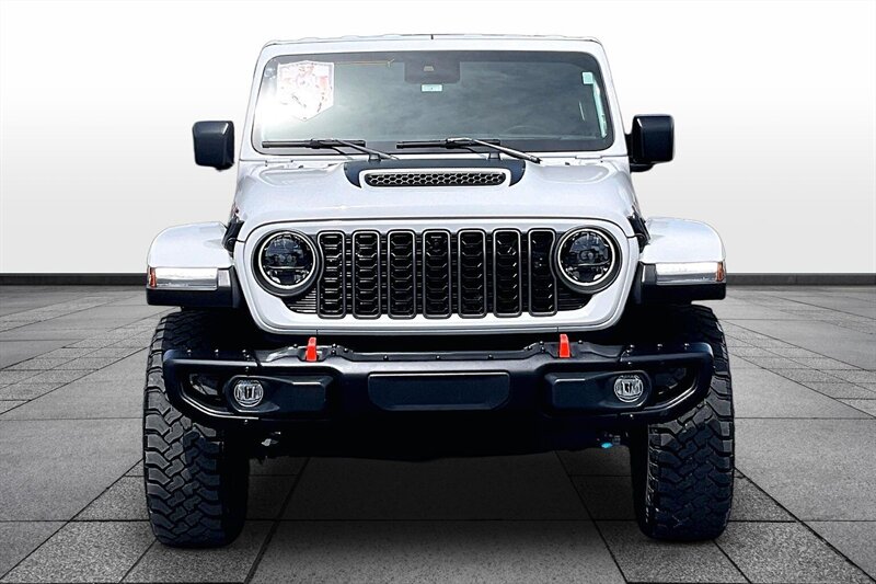 2024 Jeep Gladiator Mojave - Photo 3 - Ponce, AL 00717