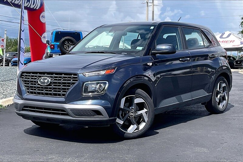 2025 Hyundai VENUE SE  