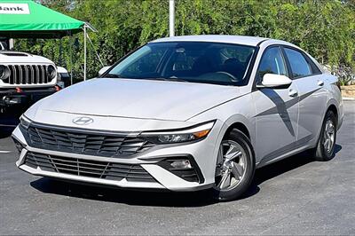 2025 Hyundai ELANTRA SE Sedan