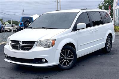 2017 Dodge Grand Caravan SXT Sedan