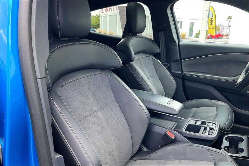 2025 Ford Mustang Mach-E GT - Photo 7 - Ponce, AL 00717