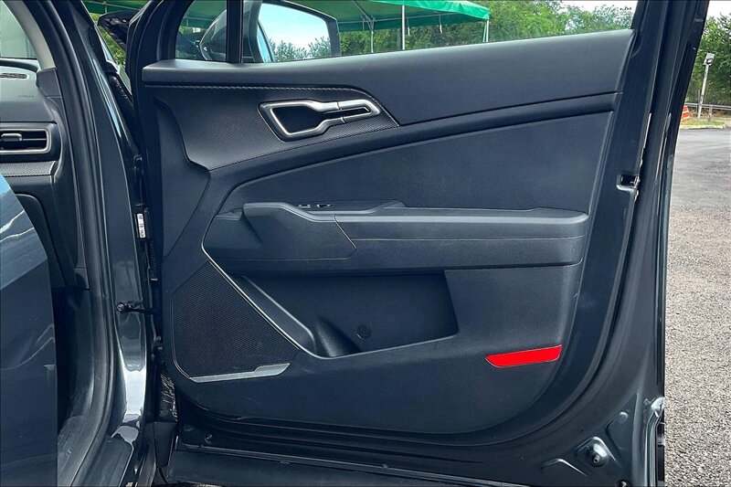 2025 Kia Sportage LX   - Photo 23 - Ponce, AL 00717