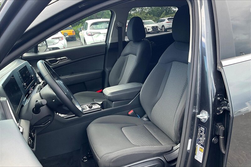 2025 Kia Sportage LX   - Photo 24 - Ponce, AL 00717