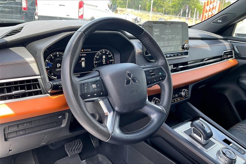 2023 Mitsubishi Outlander SE - Photo 13 - Ponce, AL 00717