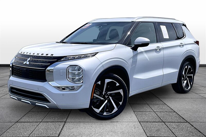 2023 Mitsubishi Outlander SE - Photo 2 - Ponce, AL 00717