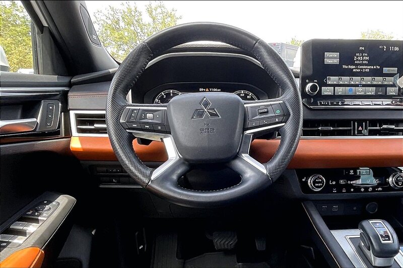 2023 Mitsubishi Outlander SE - Photo 5 - Ponce, AL 00717