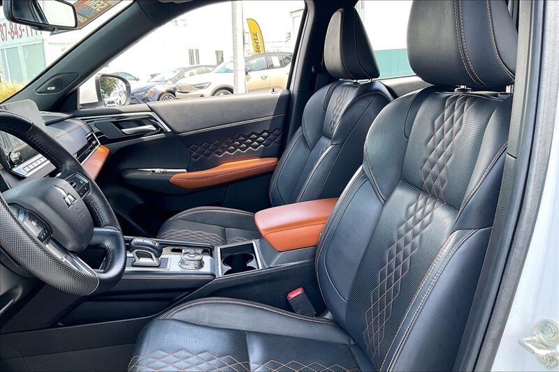 2023 Mitsubishi Outlander SE - Photo 24 - Ponce, AL 00717