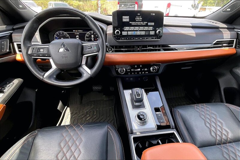 2023 Mitsubishi Outlander SE - Photo 14 - Ponce, AL 00717