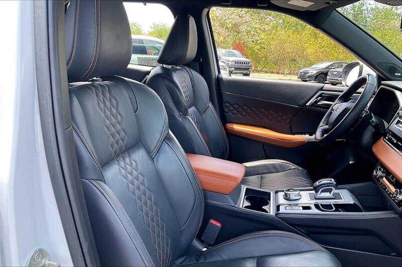 2023 Mitsubishi Outlander SE - Photo 7 - Ponce, AL 00717