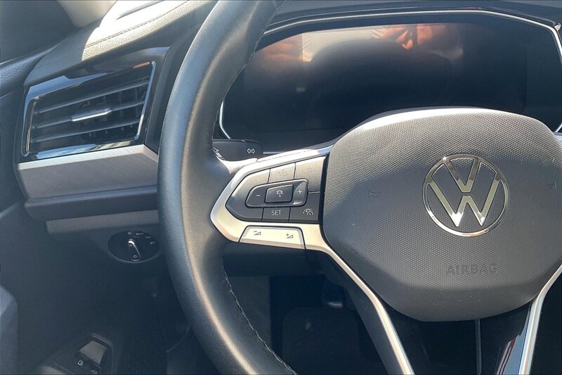 2024 Volkswagen Jetta SE - Photo 18 - Ponce, AL 00717