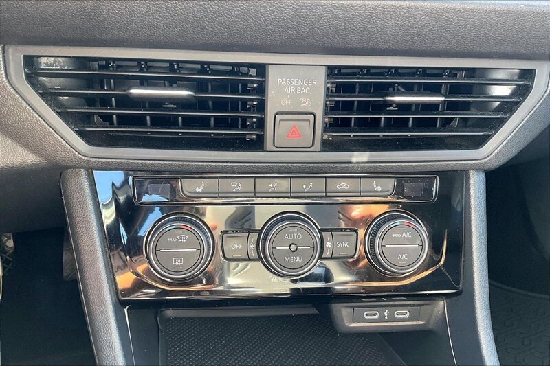 2024 Volkswagen Jetta SE - Photo 32 - Ponce, AL 00717